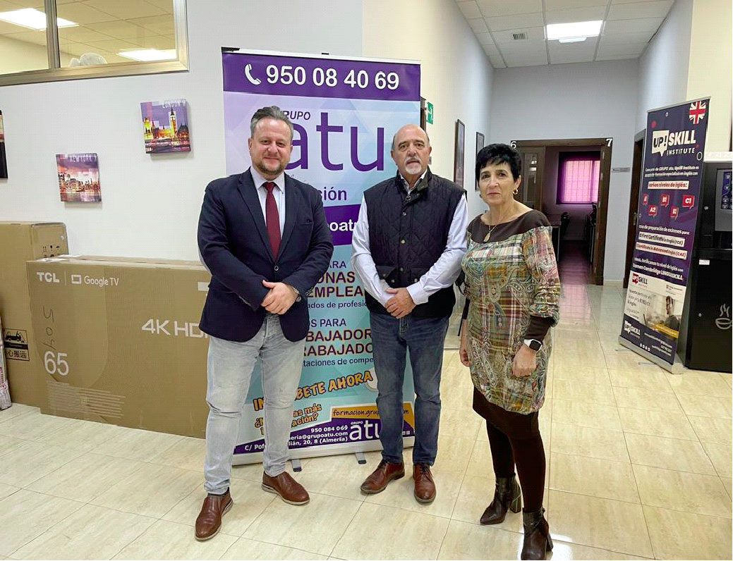 Felipe Berenguel, director de GRUPO atu Andalucía, Eduardo Ordoñez, Director General de GRUPO atu y Mª Ángeles Alonso, Directora Económica de GRUPO atu.