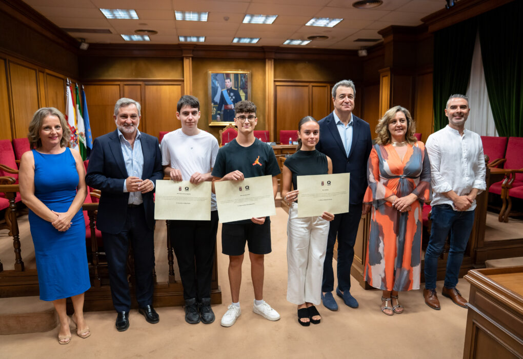 Becas Qvision